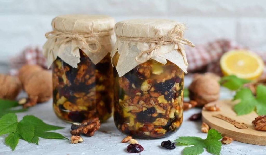 Featured image for Ξηροί καρποί με μέλι: ένας νόστιμος τρόπος για ενέργεια και υγεία